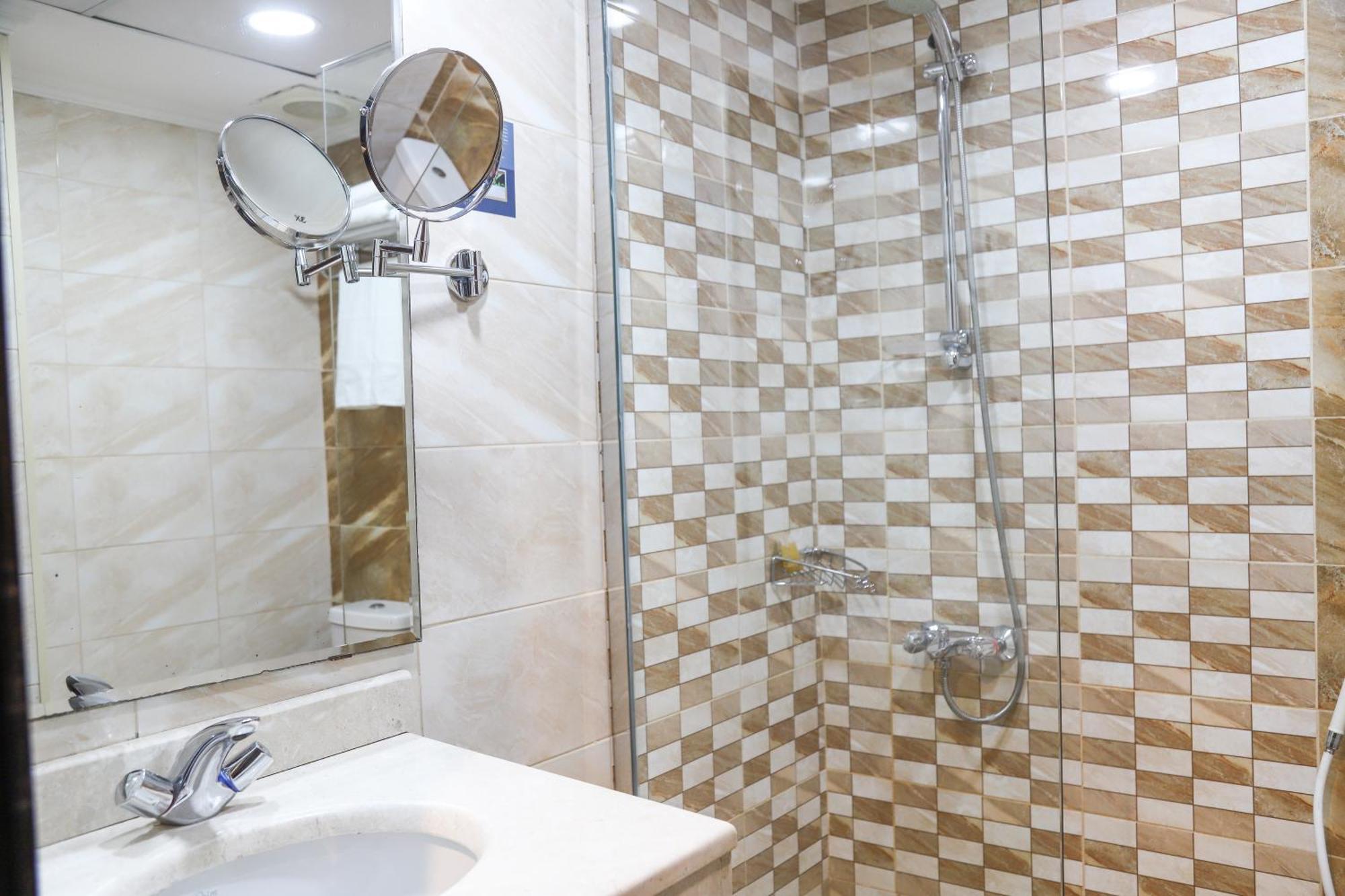 Hotel Abraj Al Tayseer Tuwa