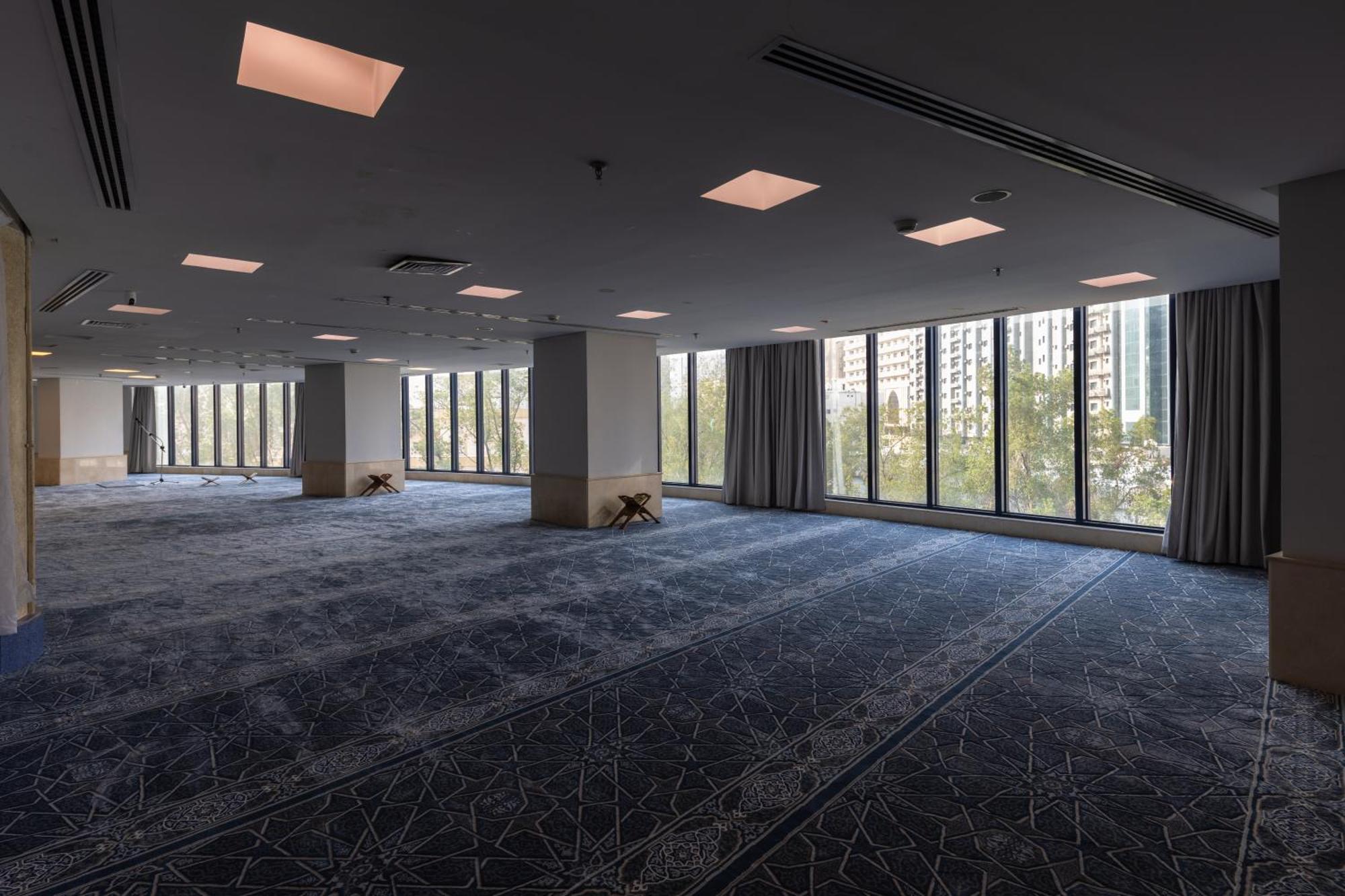 Hotel Montana Al Azizia 4*