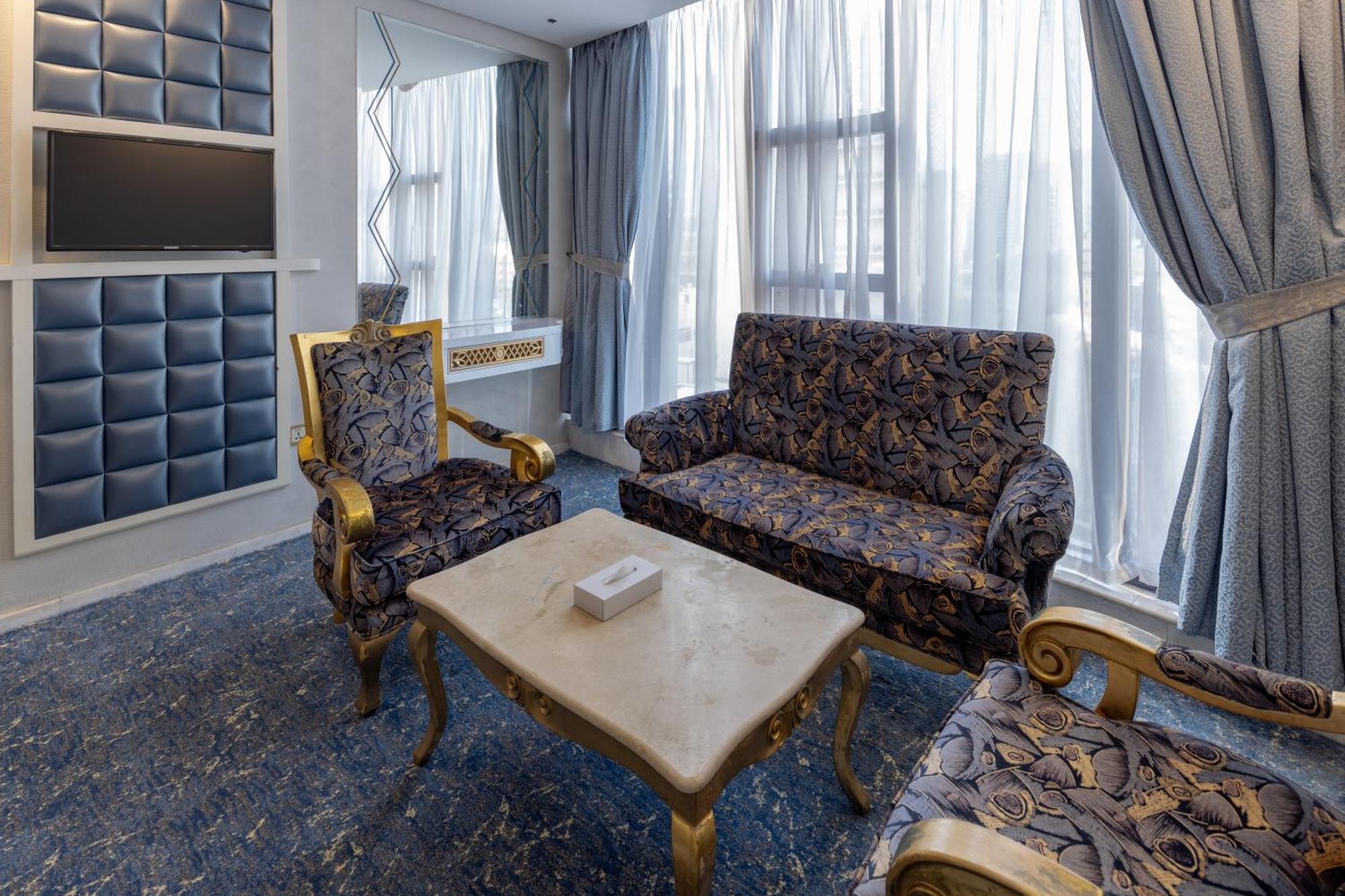 Montana Al Azizia Hotel