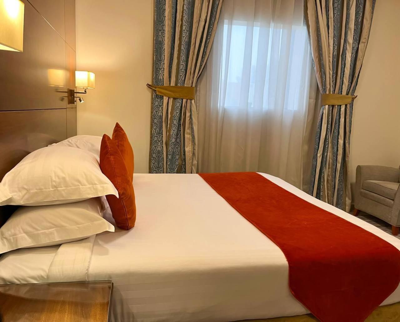 Hayyat Reefaf Hotel *