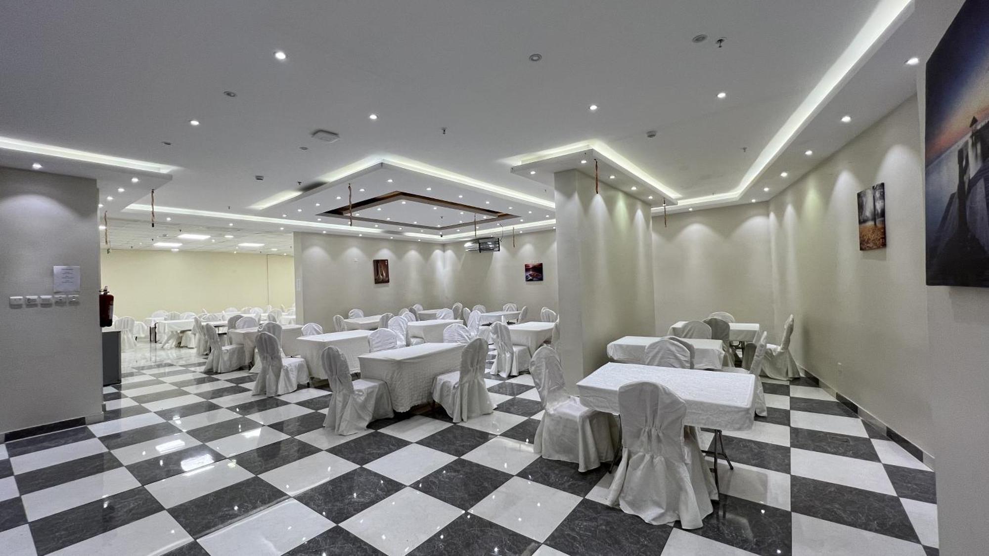 Al Mahbas Aparthotel