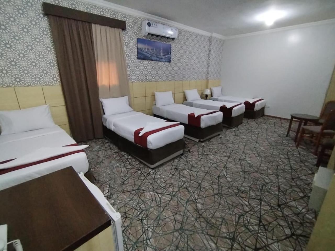 Hotel Safeer Almisk *