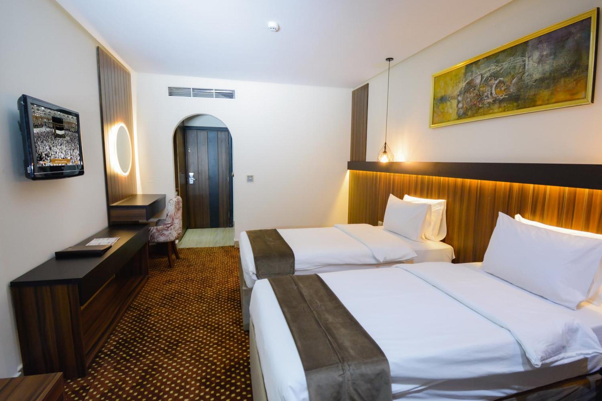 Reef Global Hotel