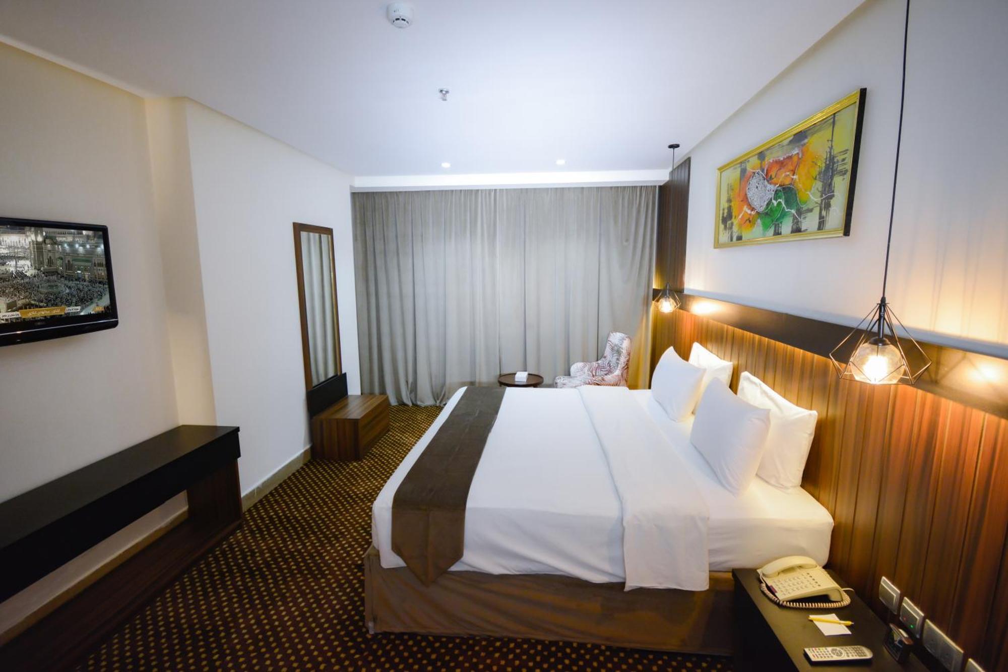 Reef Global Hotel
