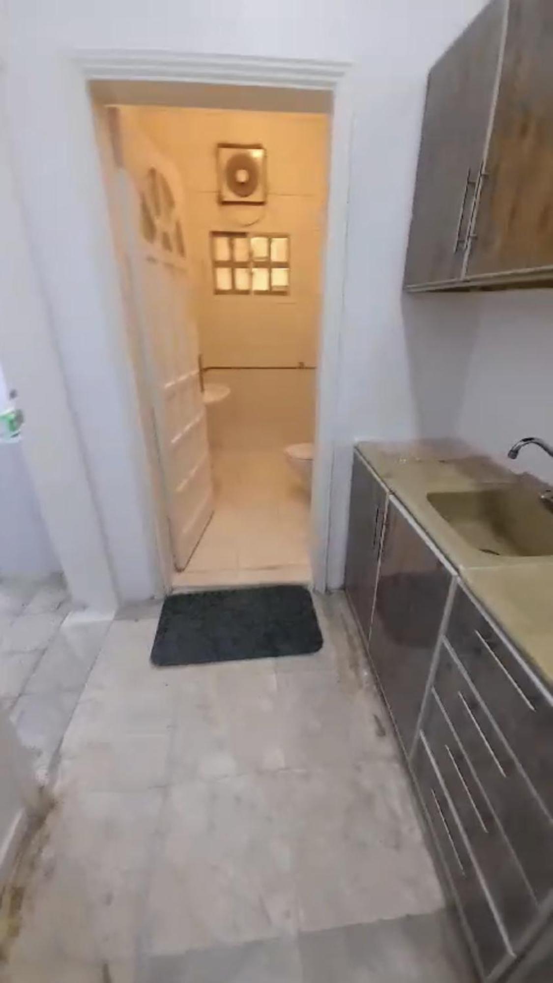 صغيرة بمكة الخالديه *