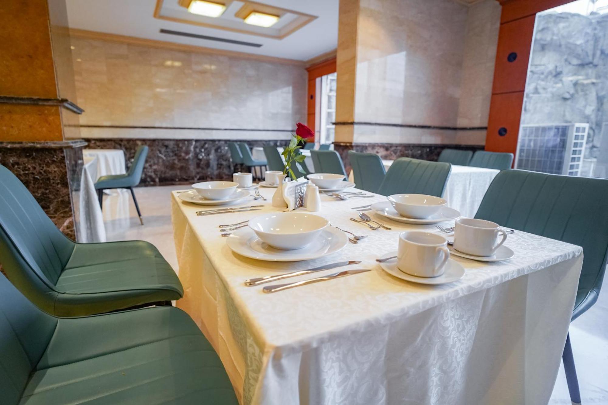 Emaar Al Noor Hotel *