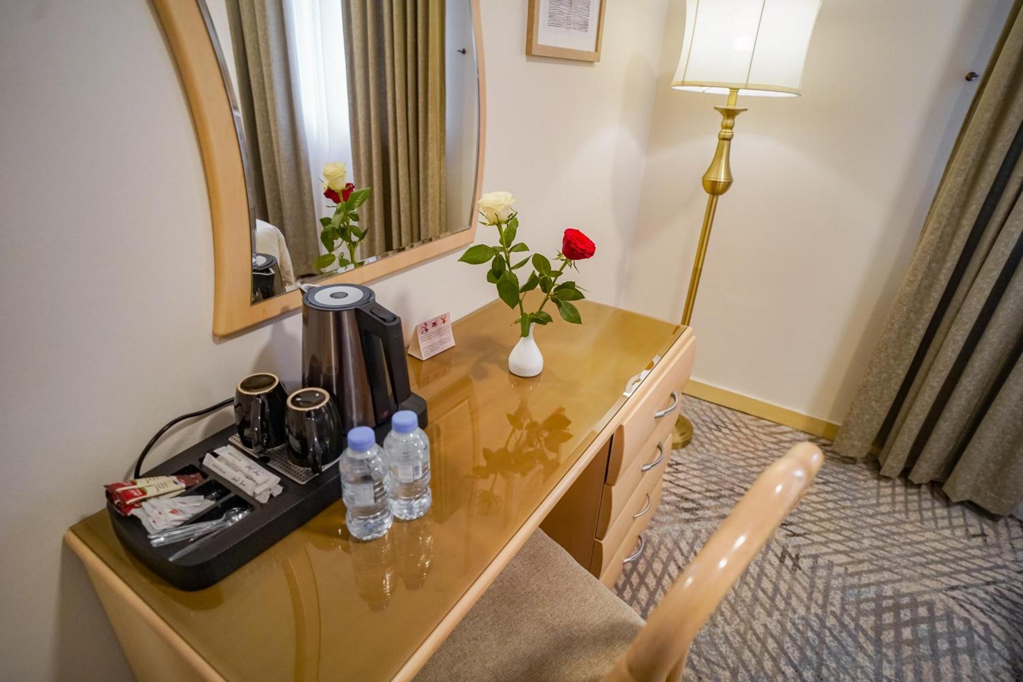 Emaar Al Noor Hotel *
