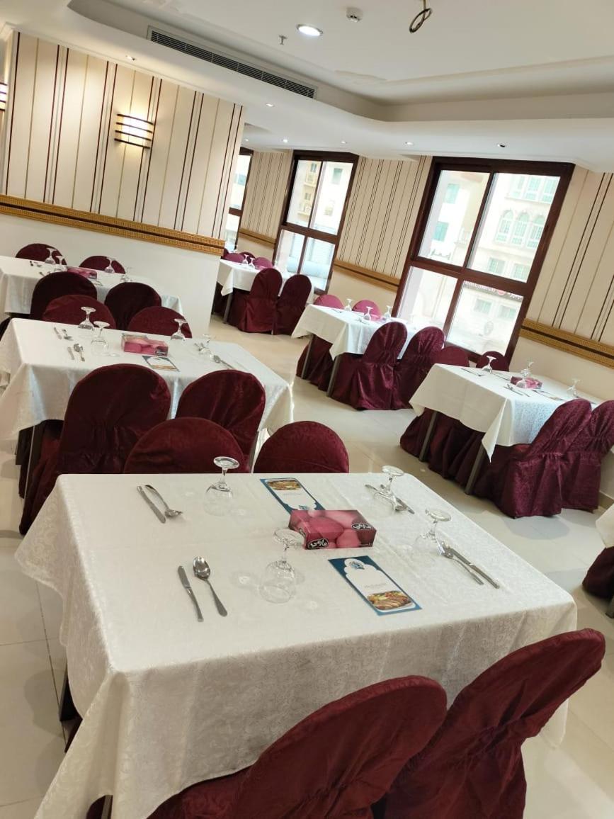 Hotel Al Fajr Al Badea 6 3*