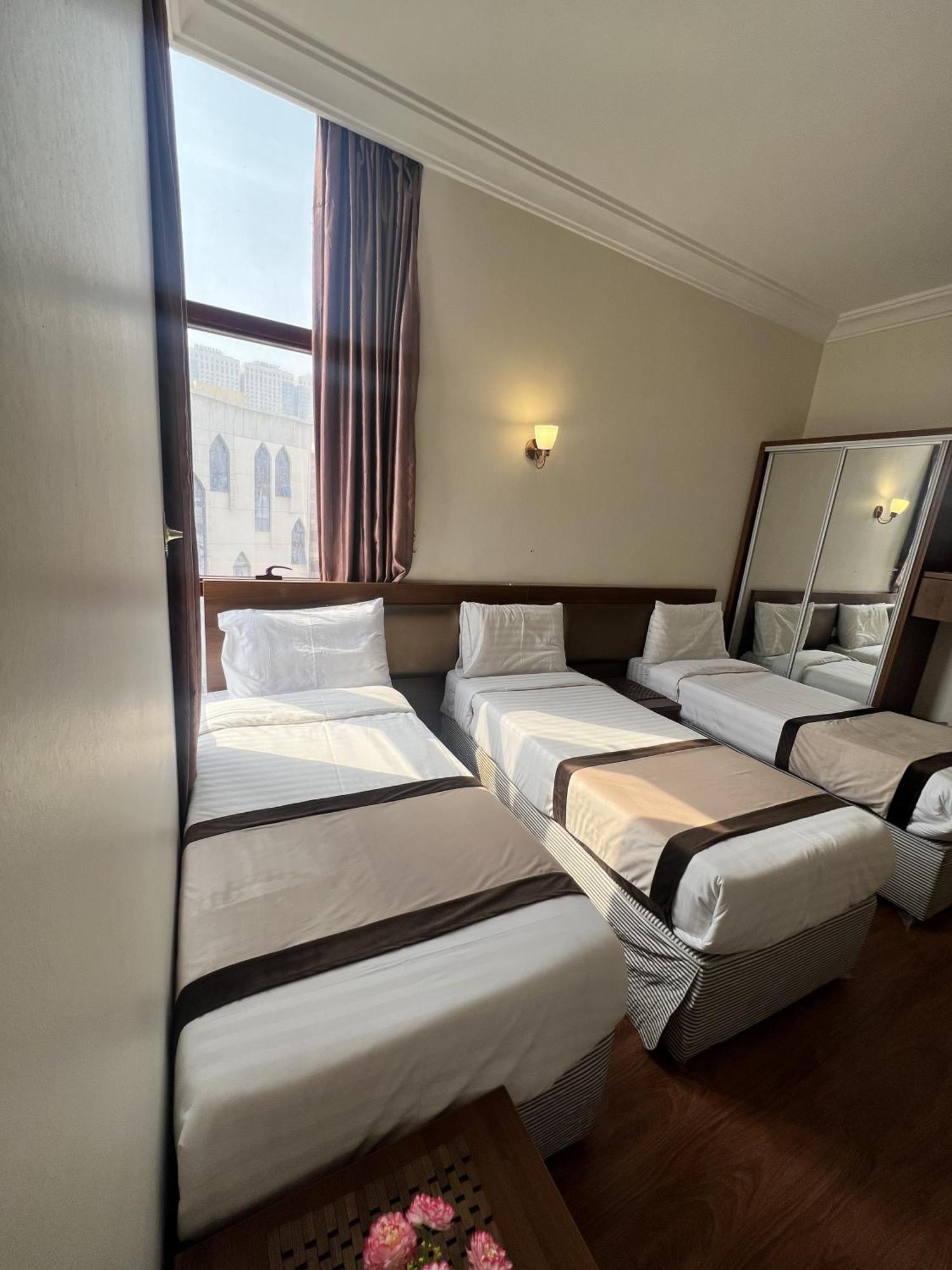 Tahleel Hotel *