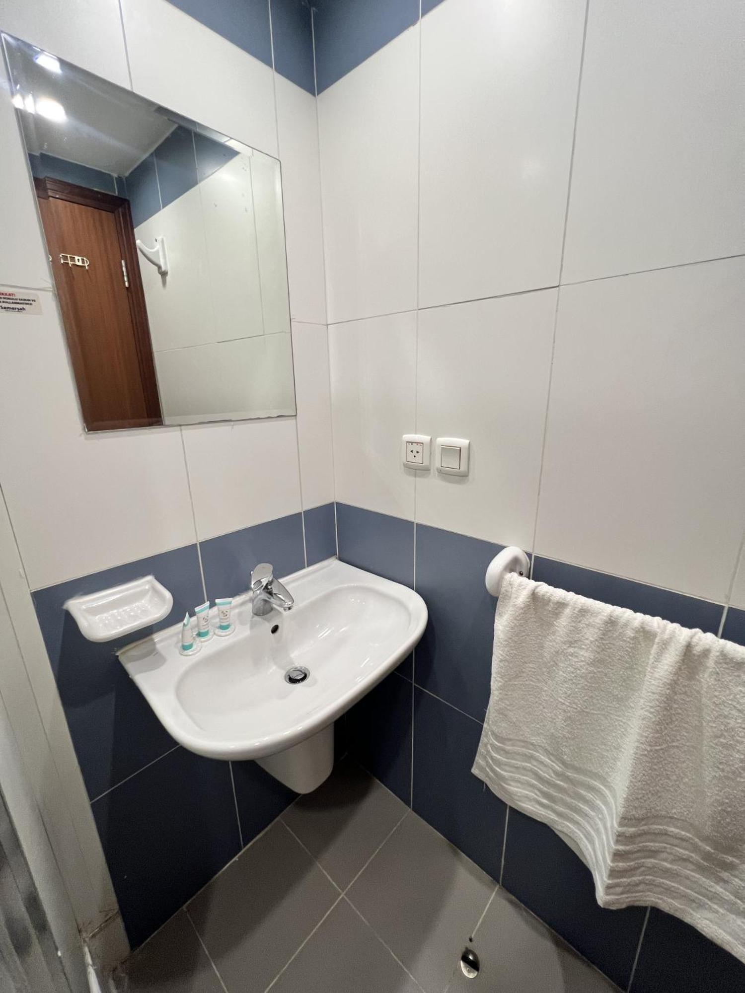Tahleel Hotel