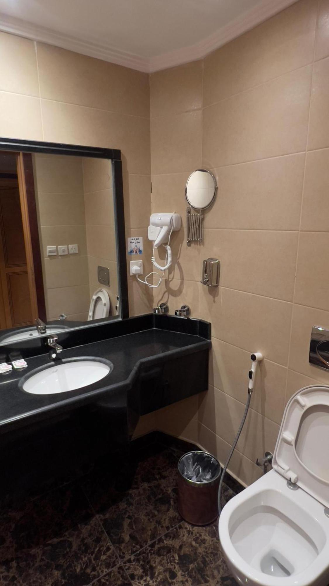 Hotel Al Fajr Al Badea 6 3*