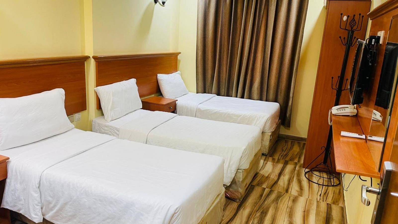 Hotel Debaj Al Sondous *