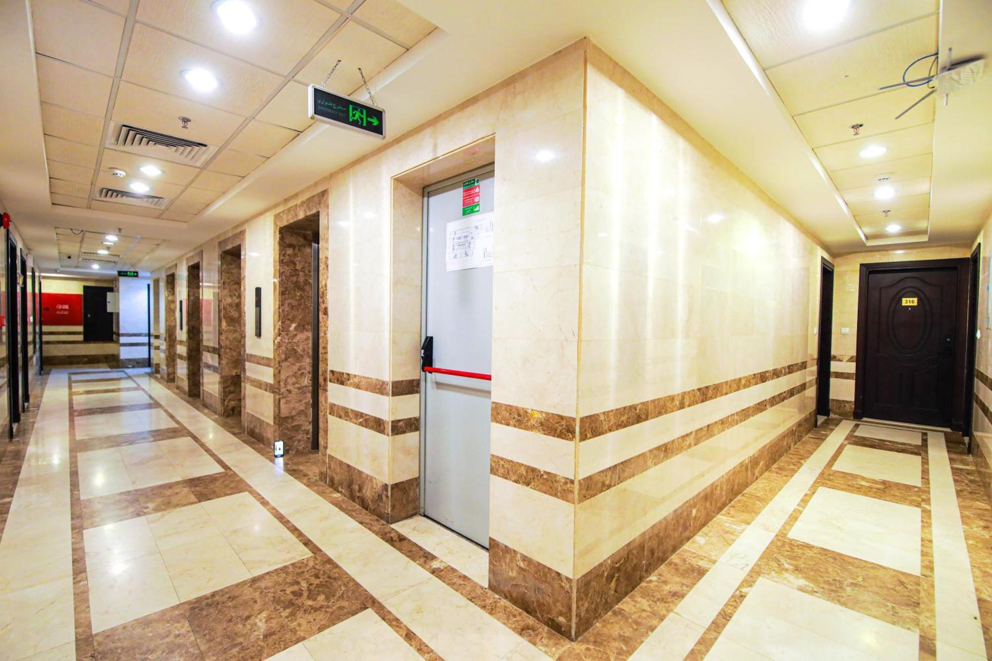 أعيان إن الخليج المسجد القطري Hotel