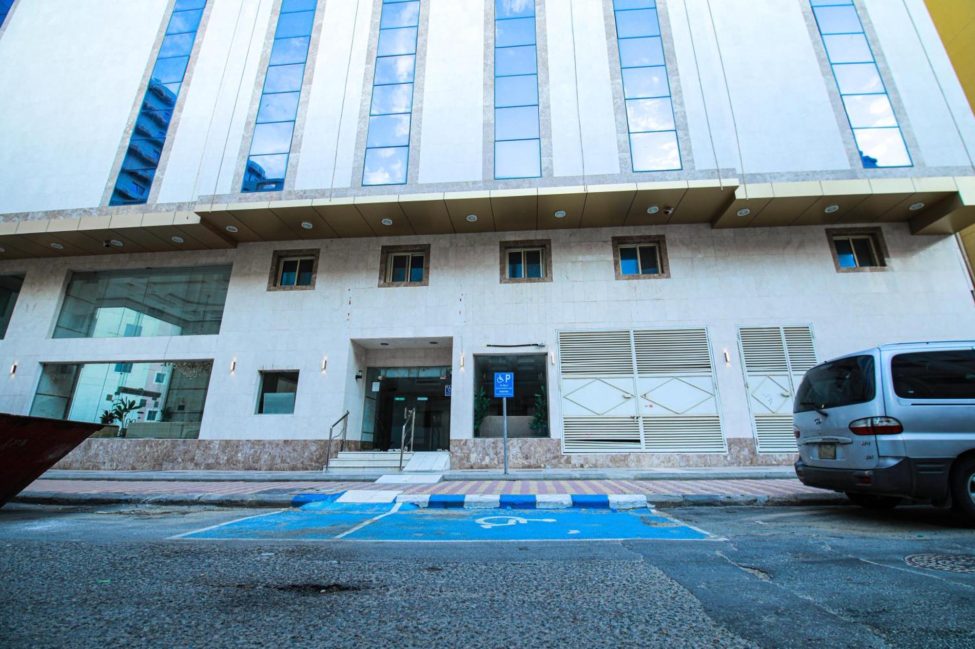أعيان إن الخليج المسجد القطري Hotel