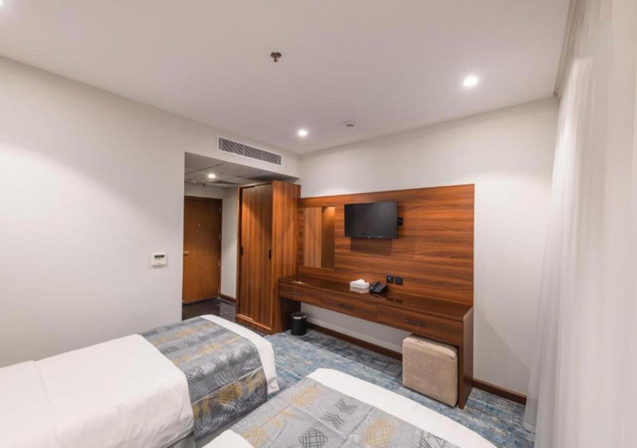 Manazel Al Zaireen Hotel *