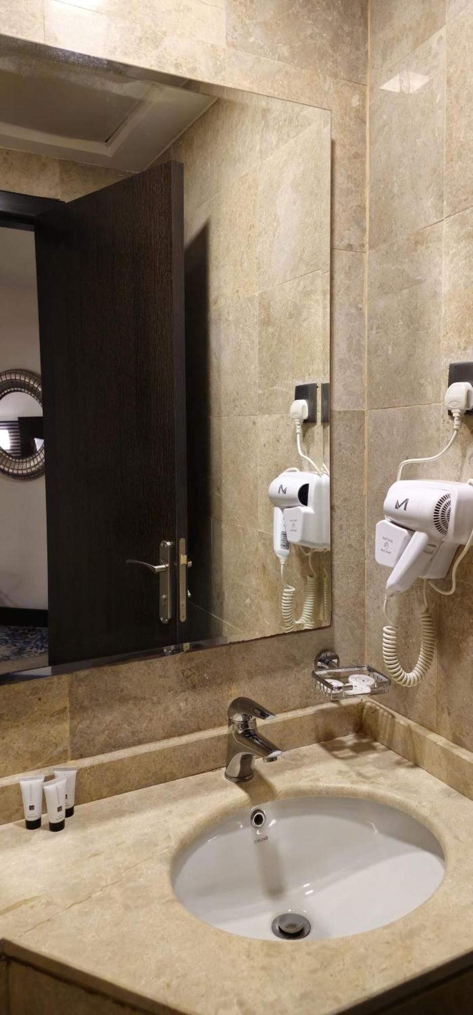 Al Hidayah Towers Hotel