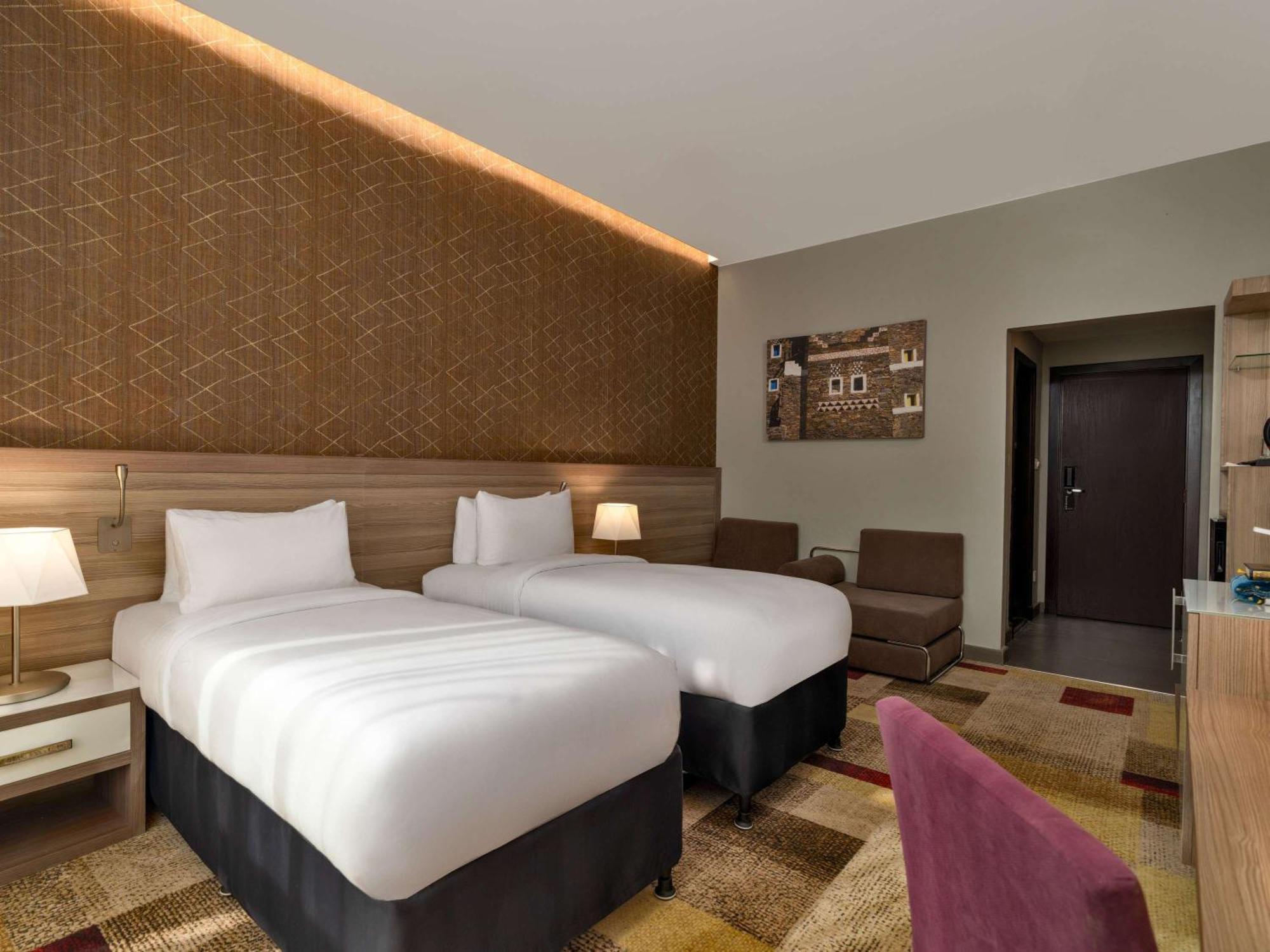 Mercure Makkah Aziziah Hotel 4*