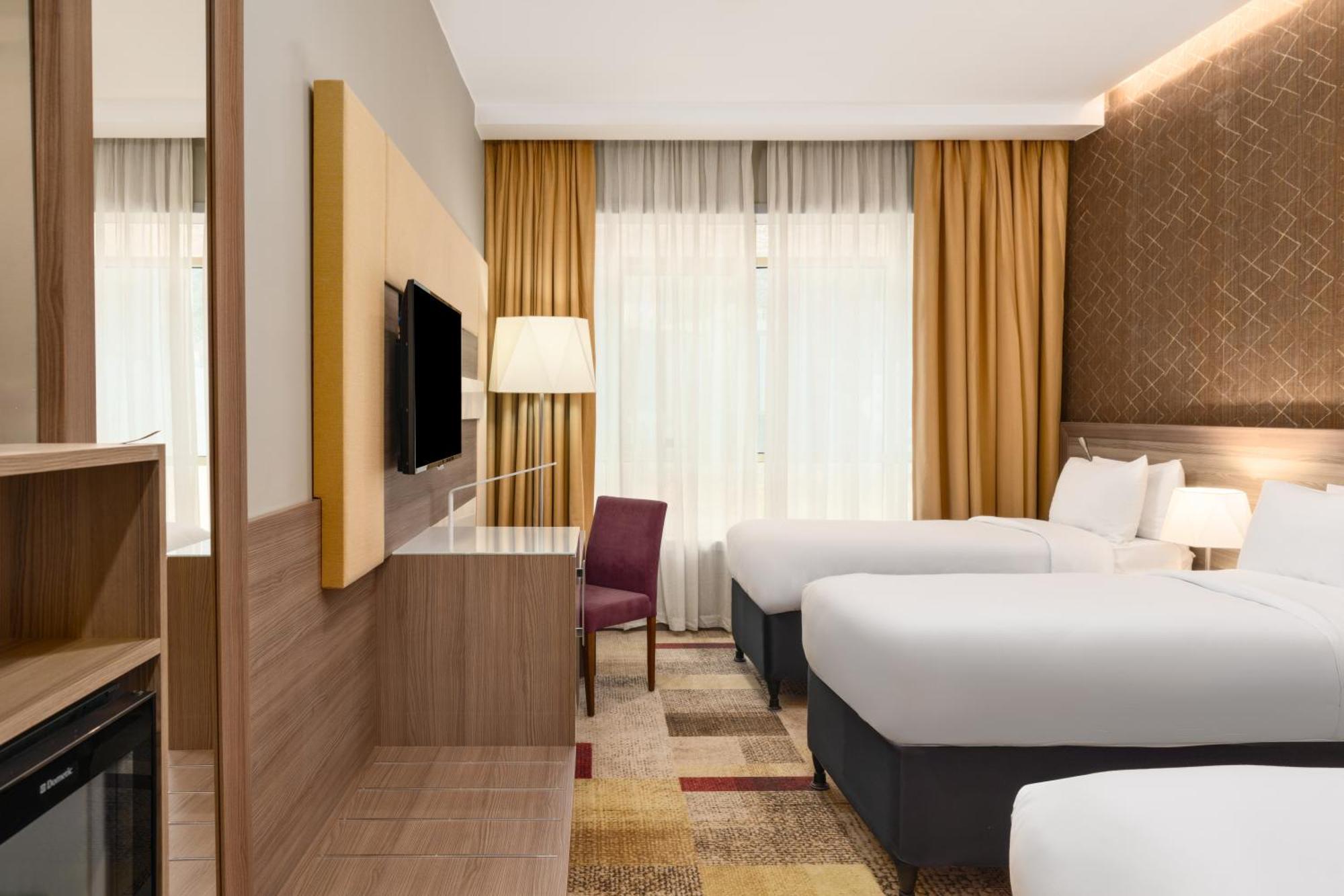 Mercure Makkah Aziziah Hotel Mecca