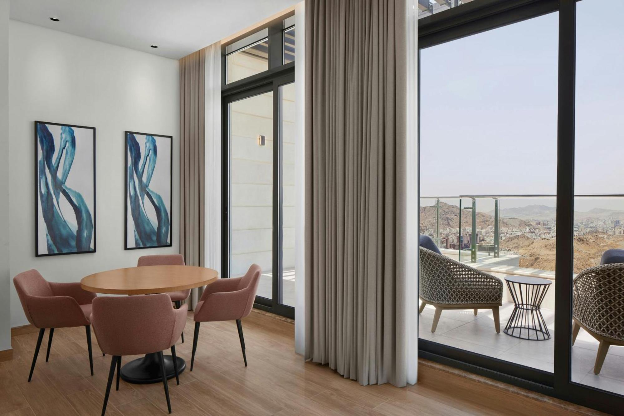 Hotel Courtyard By Marriott Makkah Mecca
