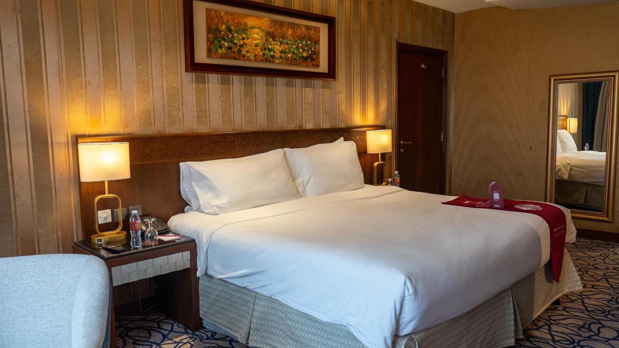 Hotel Al Safwah First Tower 1