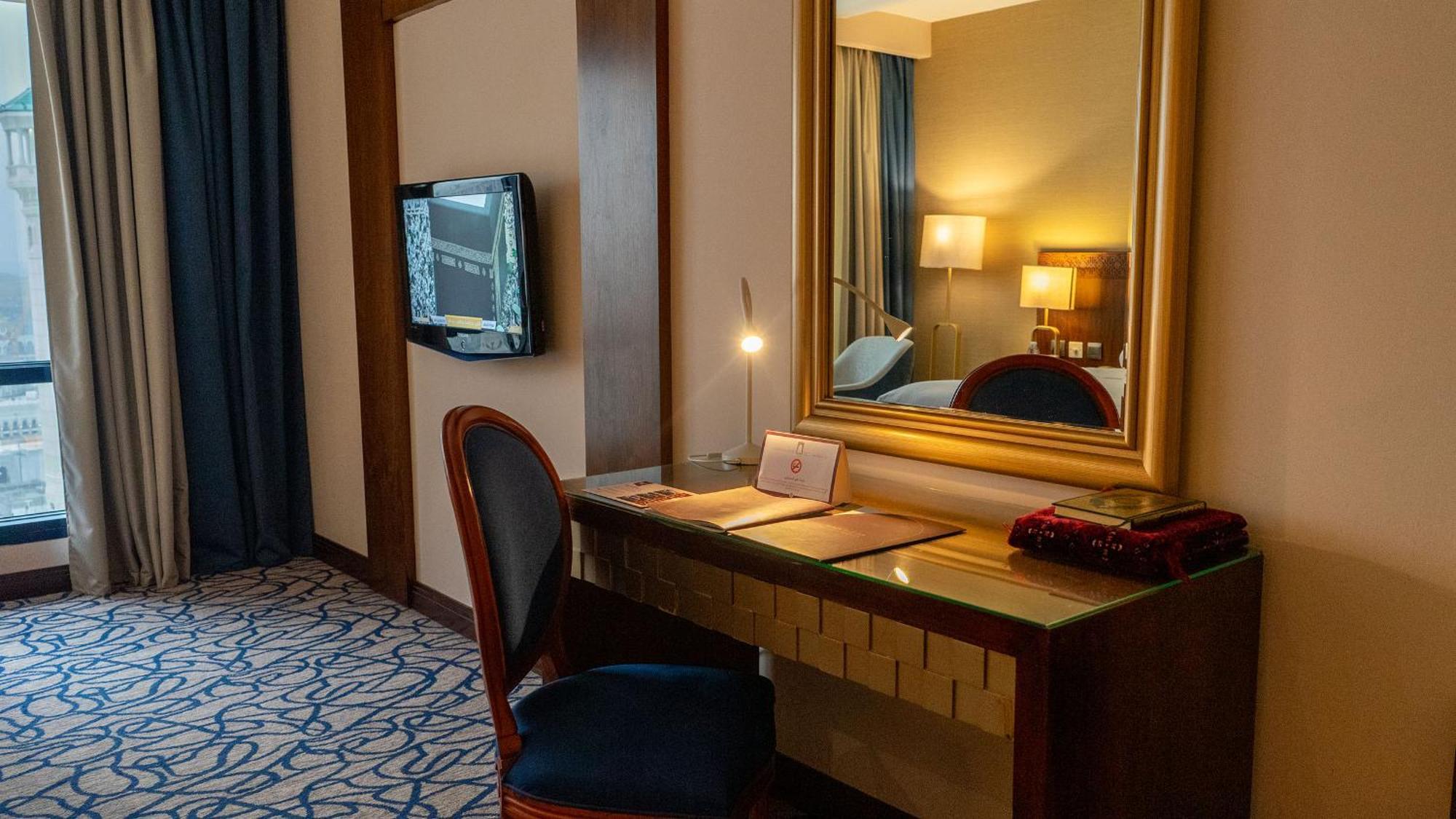 Al Safwah First Tower 1 Hotel