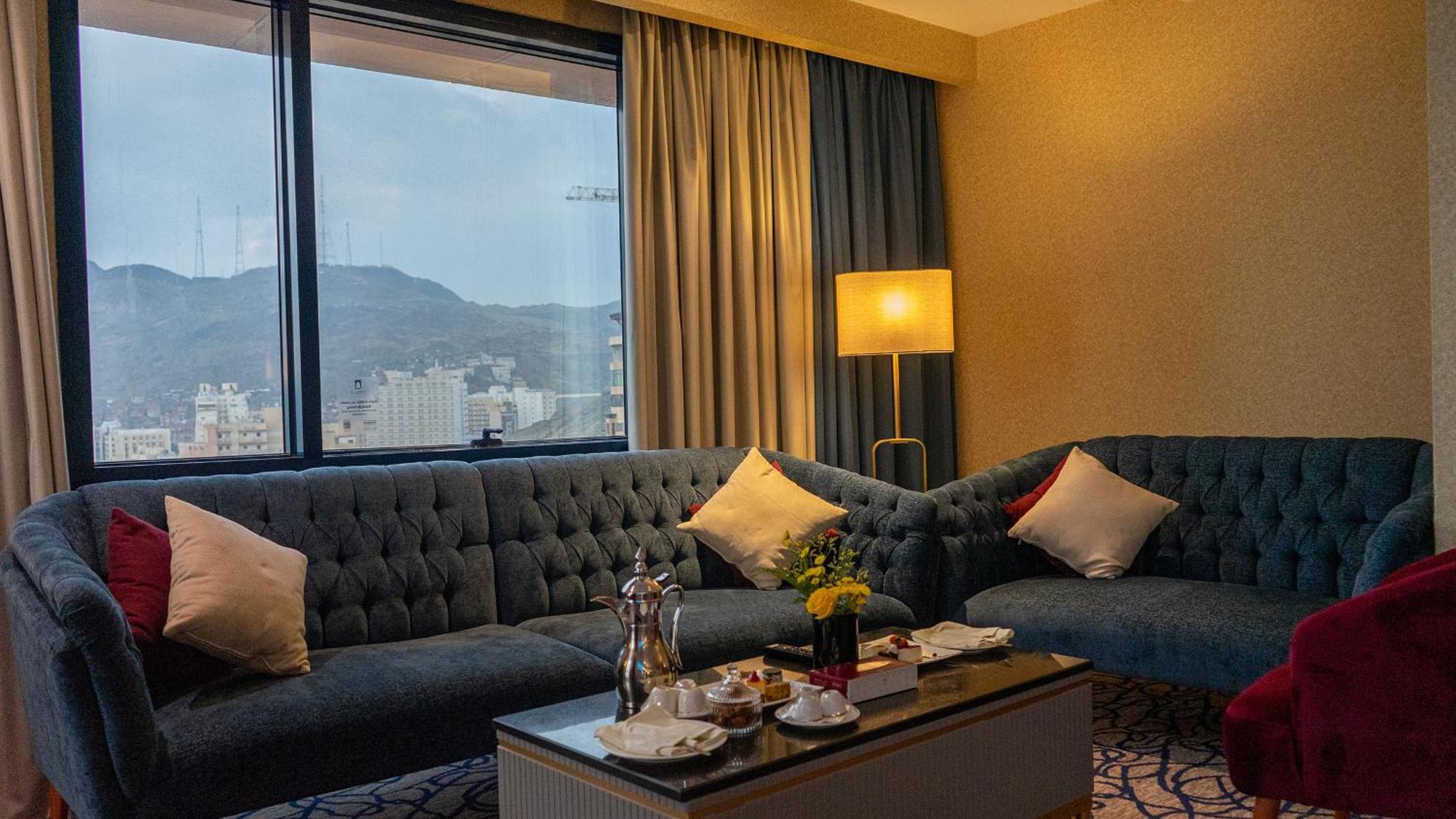 Hotel Al Safwah First Tower 1