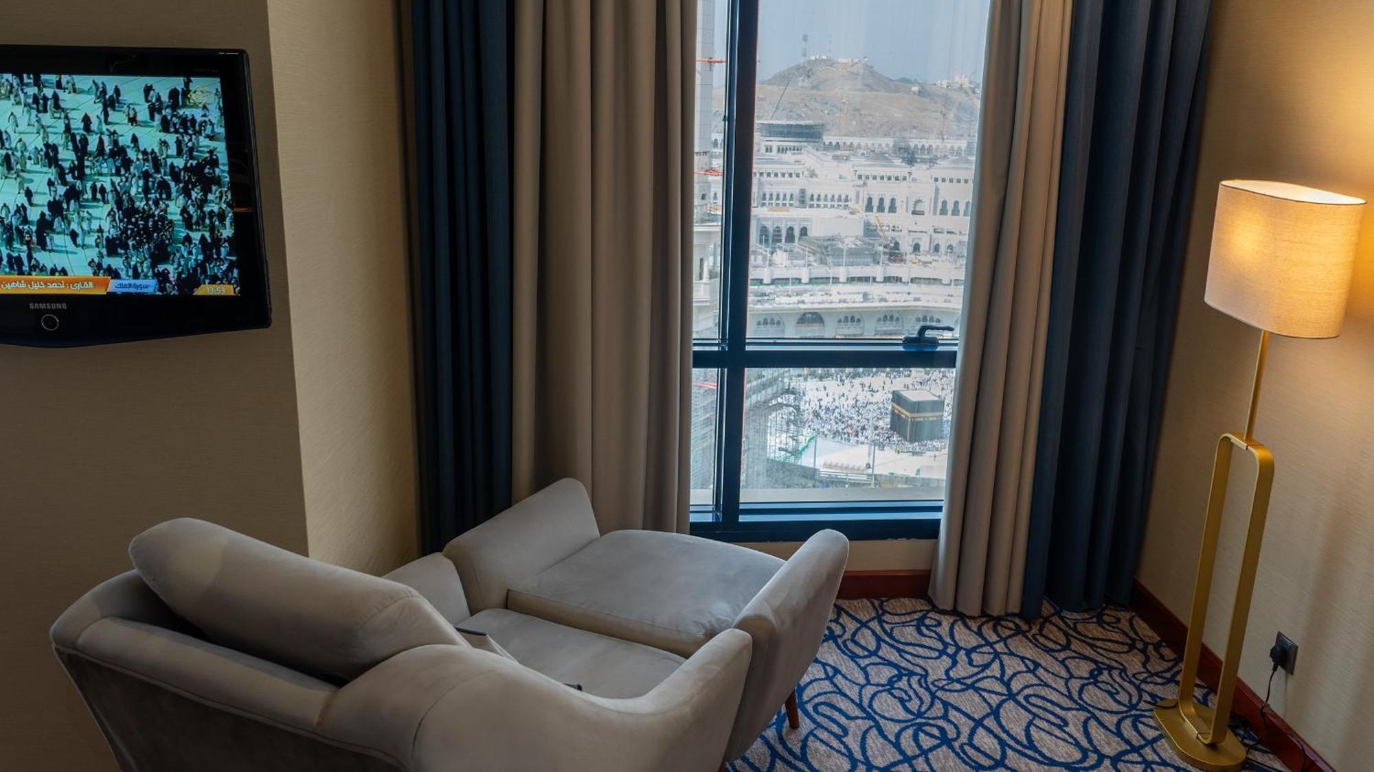 Al Safwah First Tower 1 5*