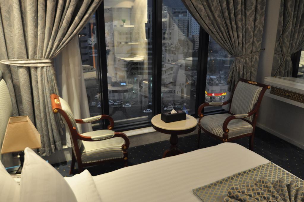 Hotel Montana Al Azizia 4*