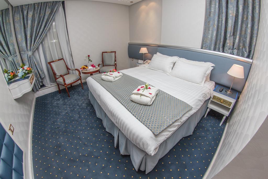 Hotel Montana Al Azizia 4*
