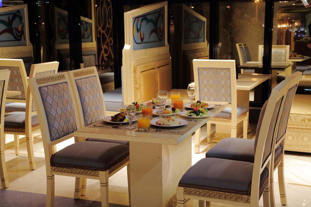 Hotel Montana Al Azizia 4*