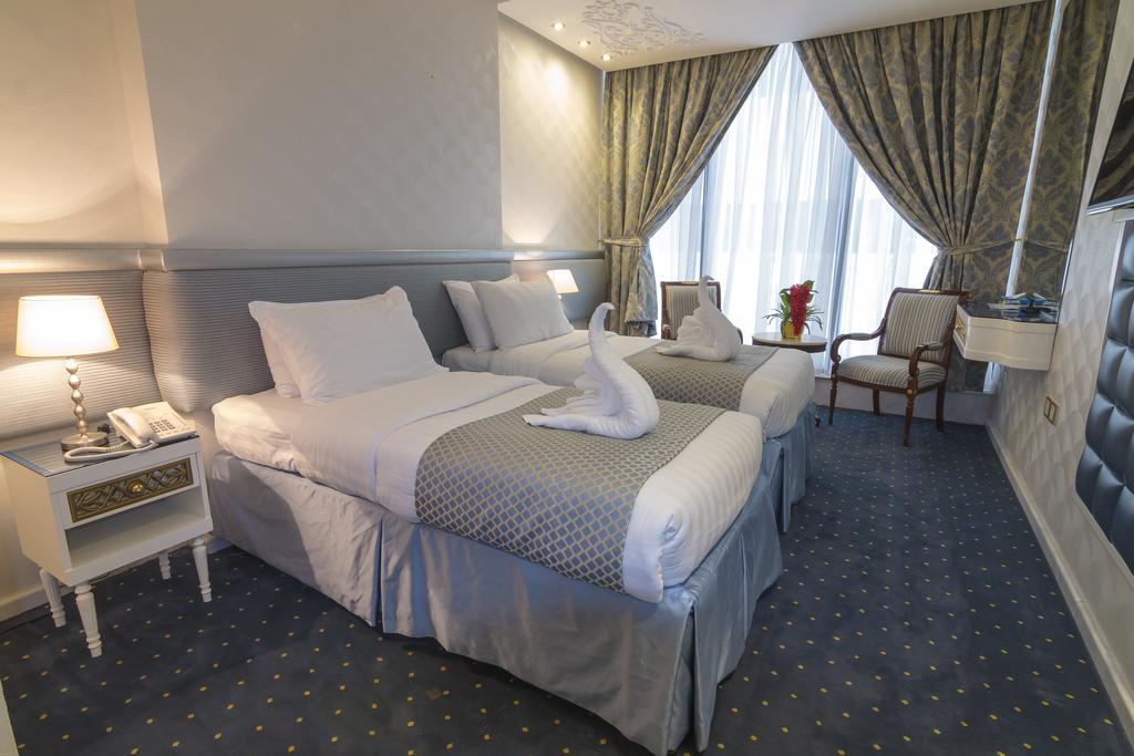 Montana Al Azizia Hotel 4*
