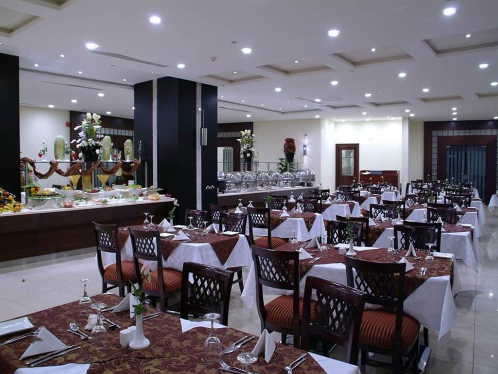 Dar Eiman Royal Hotel