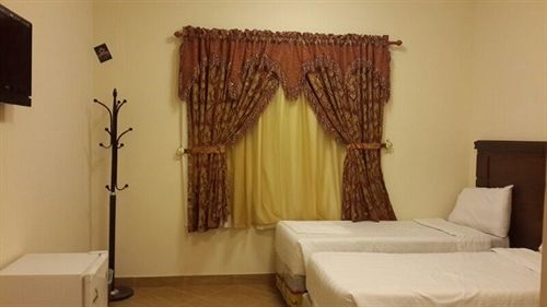 Qasr Al Azizia Hotel