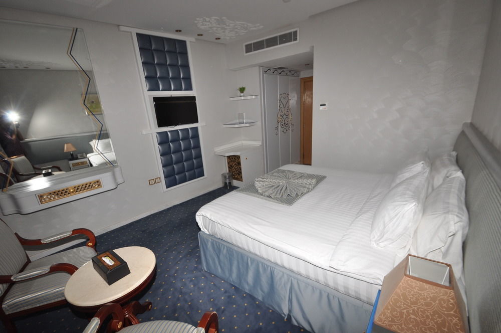Montana Al Azizia Hotel