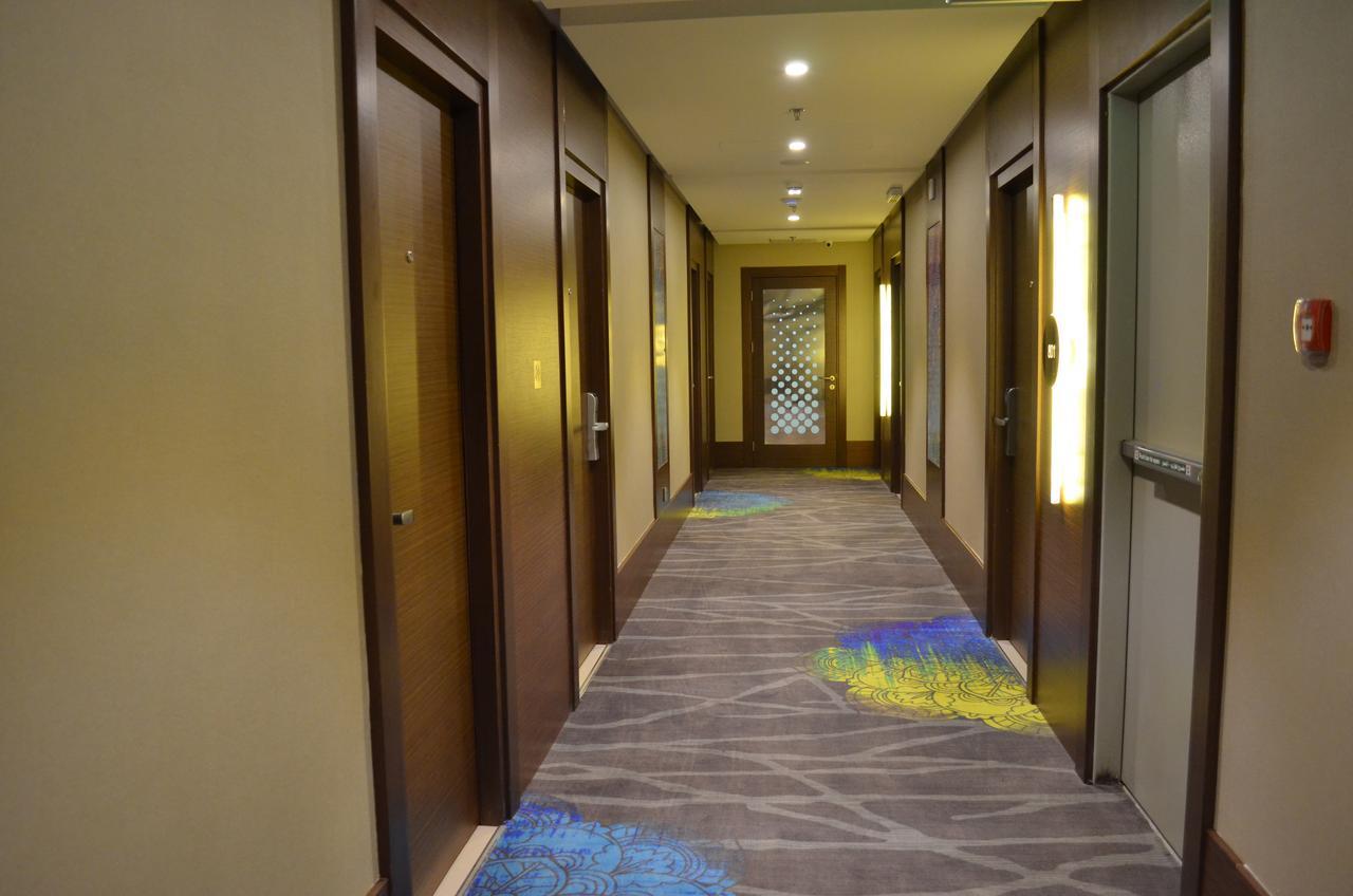 Ramada Zad Al Tayser Hotel