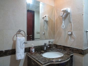 Luluat Muaz Hotel 3*