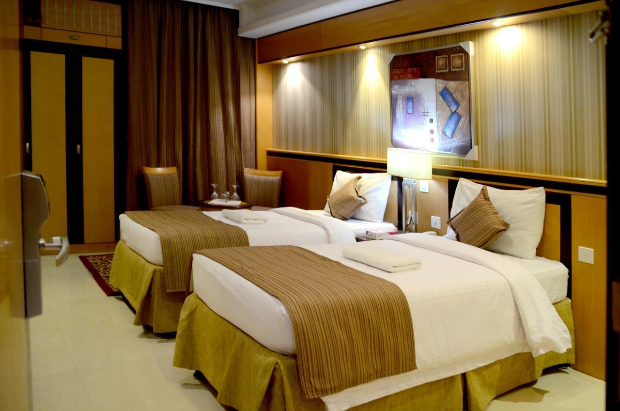 Hotel Al Fajr Al Badea 5 *
