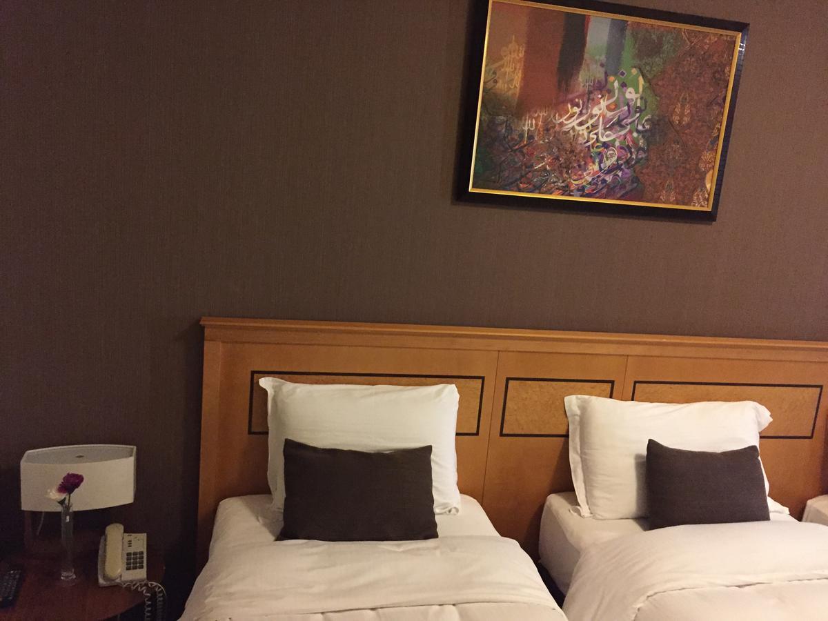 Al Thuria Grand Hotel 3*