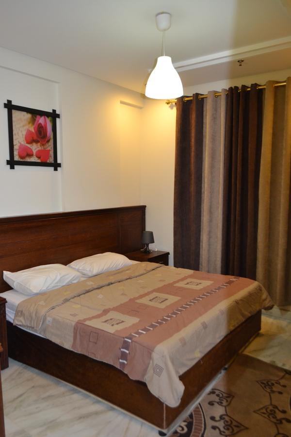 Shoroq Al Nama Tower 3*