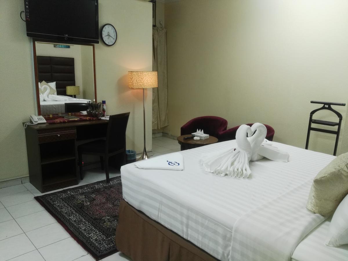 Cristal Al Aseel Hotel