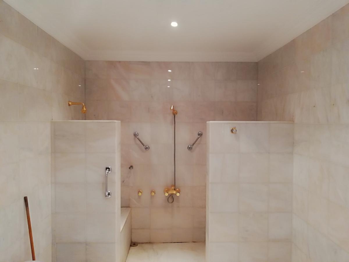 Hotel Aknaf Saray