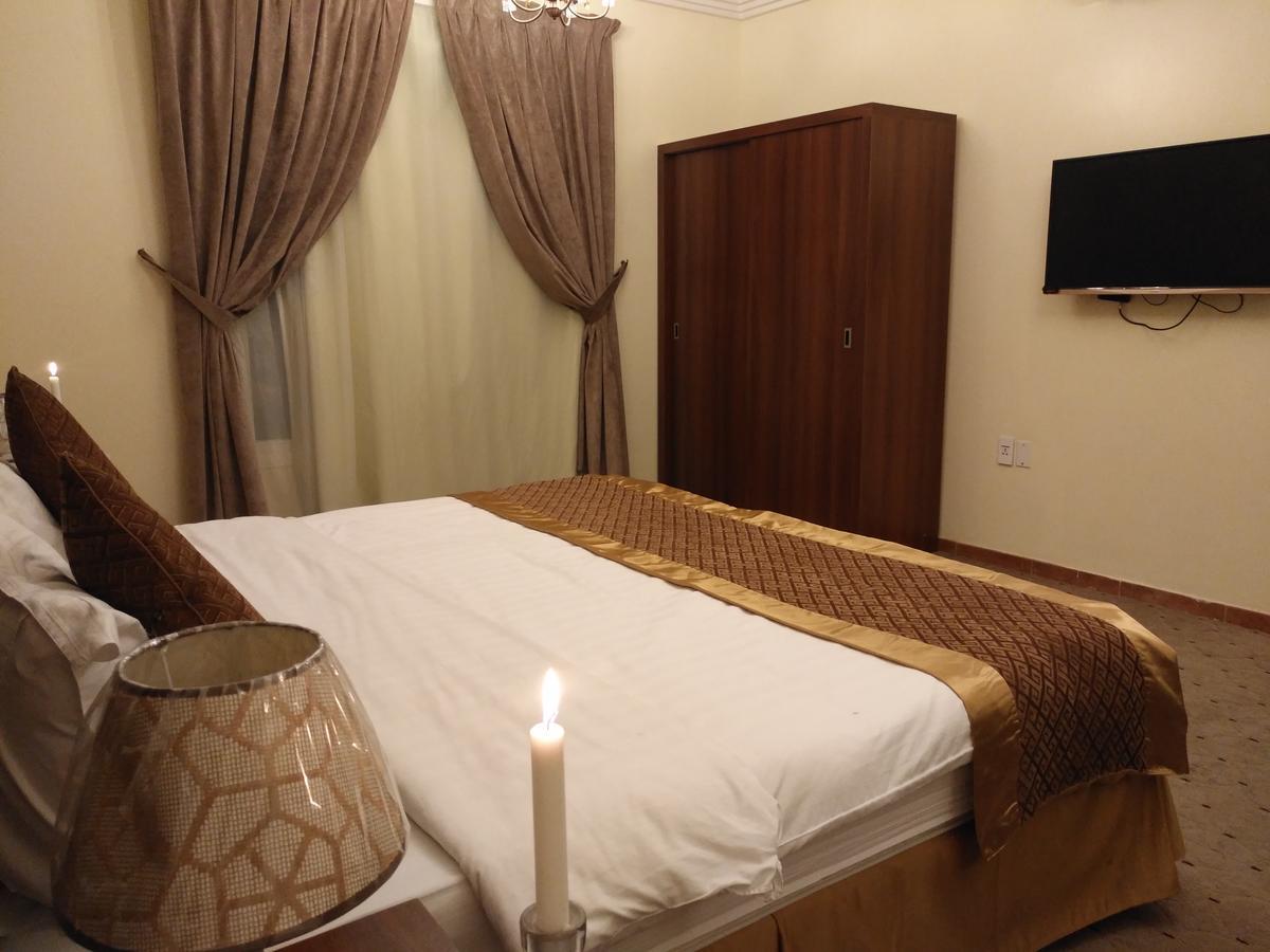 Aparthotel Crown Glory Suites