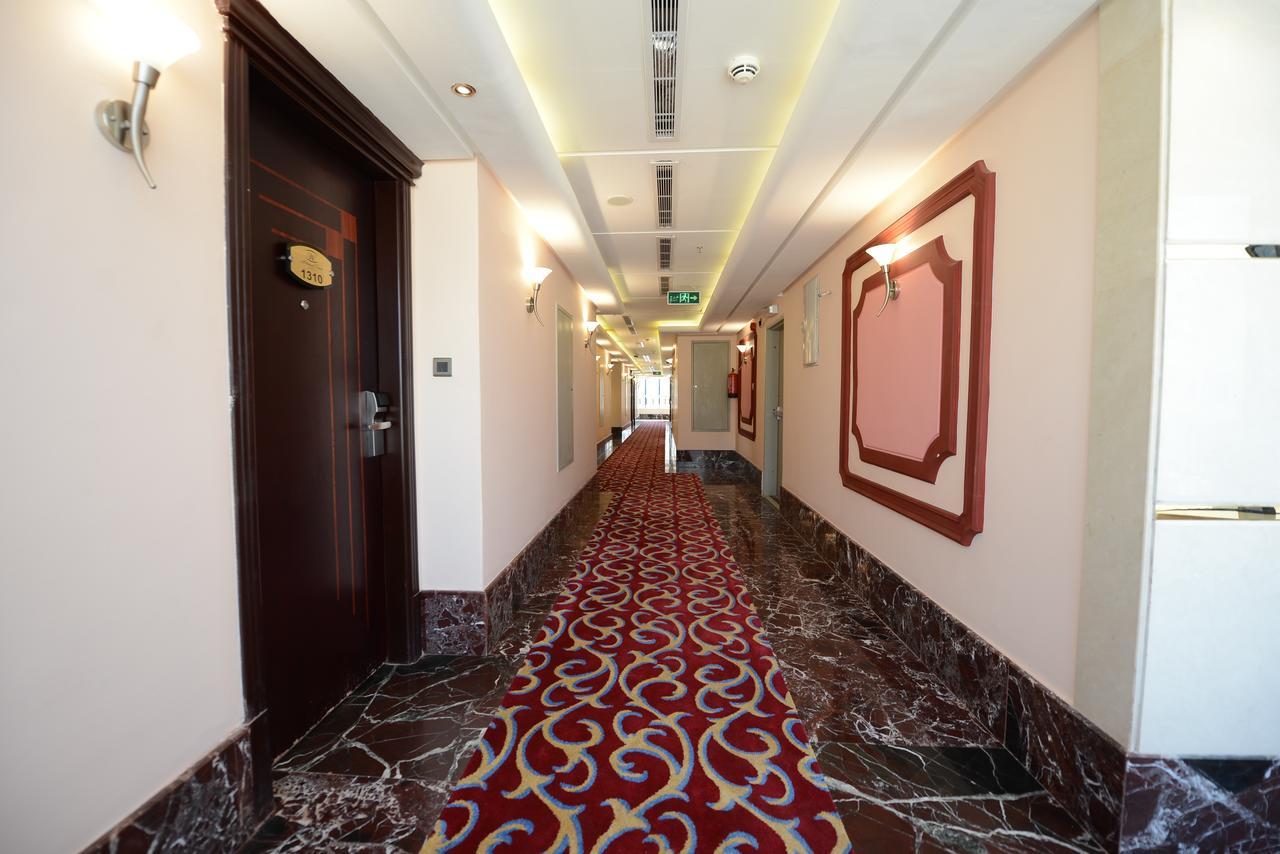 Al Waleed Tower 3*