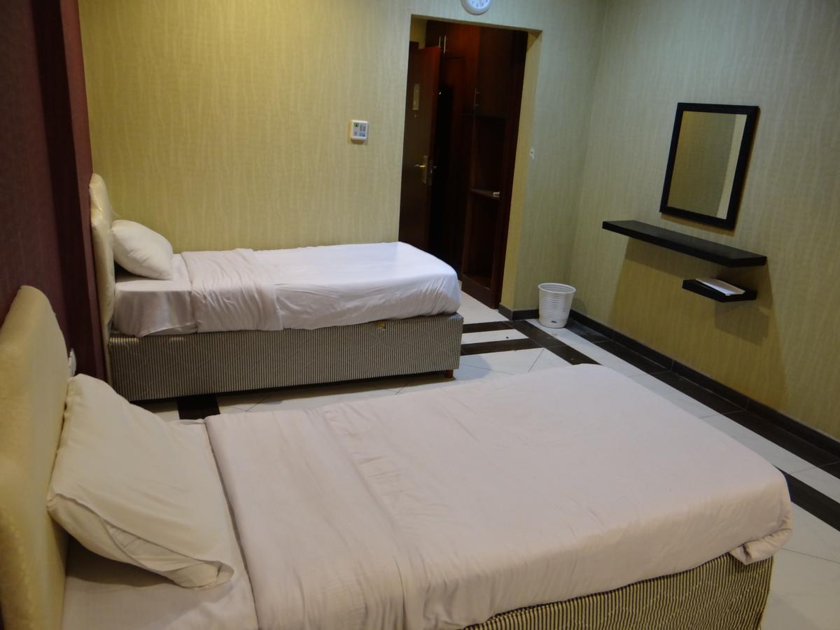 Aram Almasi Hotel Hotel