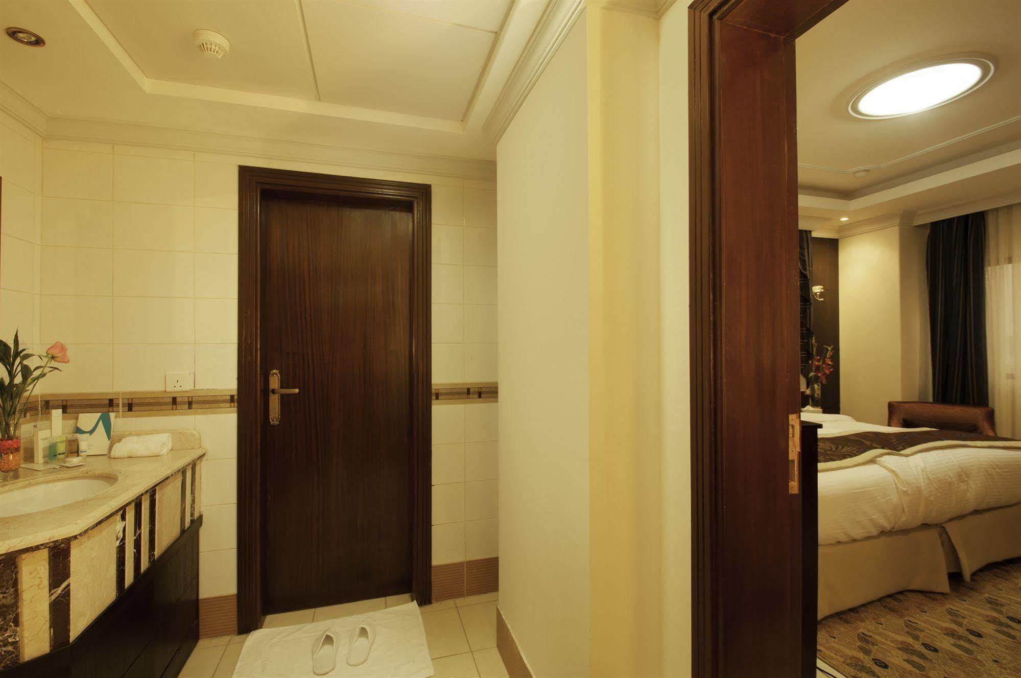 Platinum Abraj Al Ehsan Hotel 3*