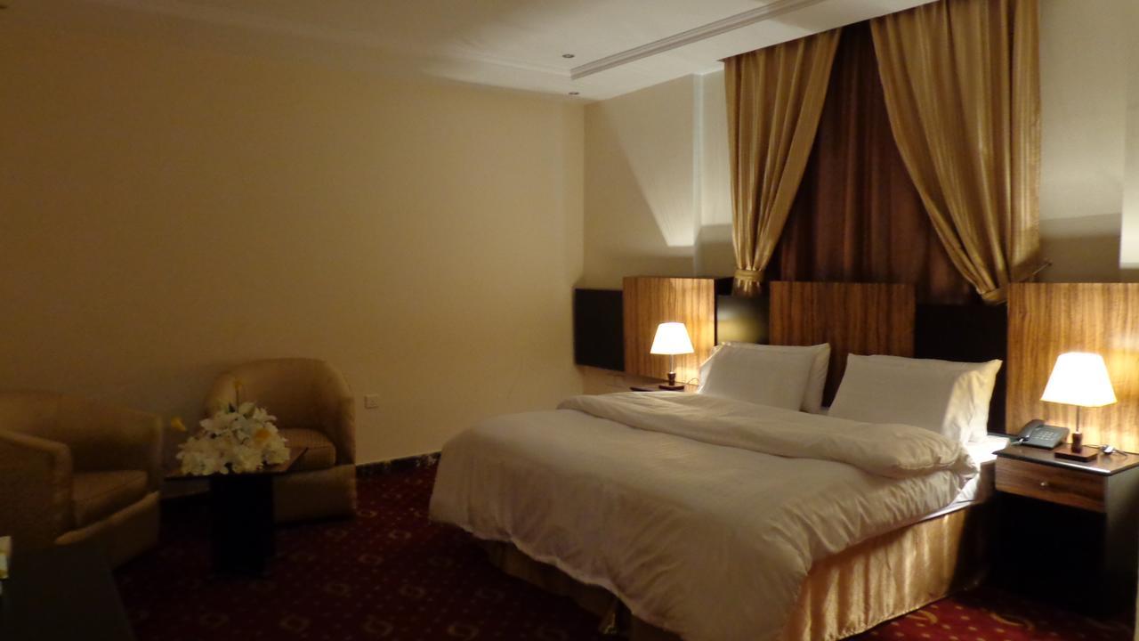 Hotel Ekram Al Mansor