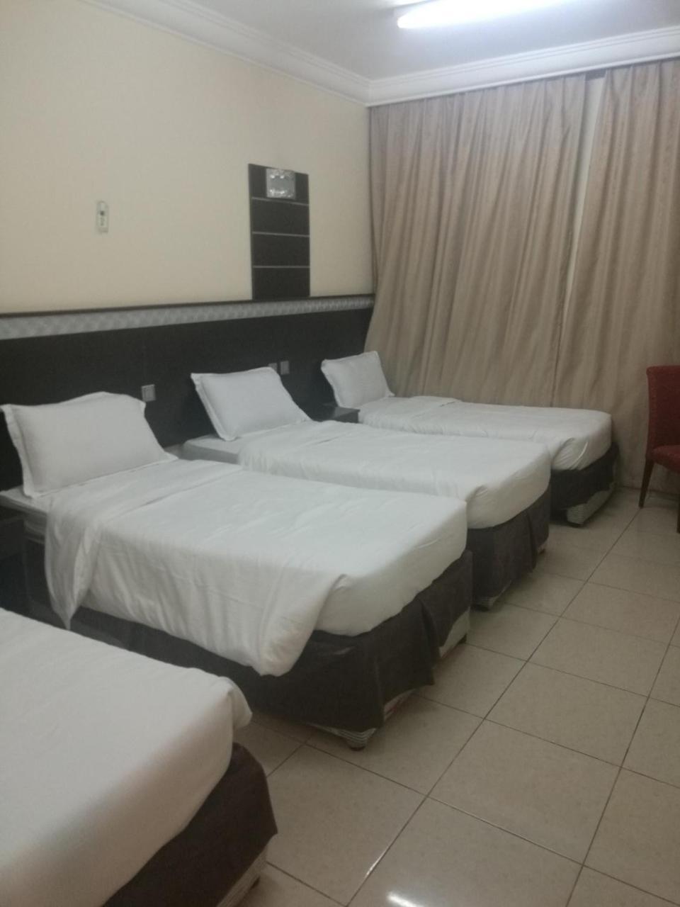 Dar Om Al Qura Al Thahabi Hotel *