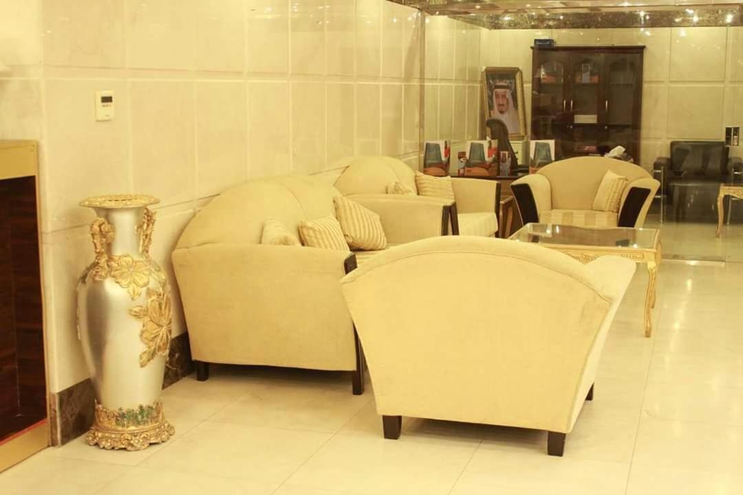 Al Olyan Golden