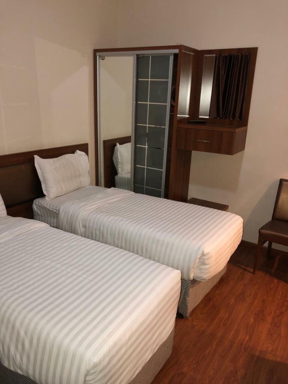 Tahleel Hotel *