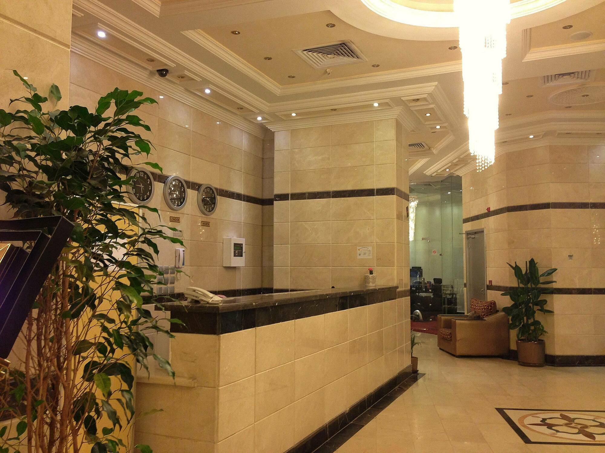 Qasr Al Azizia Hotel
